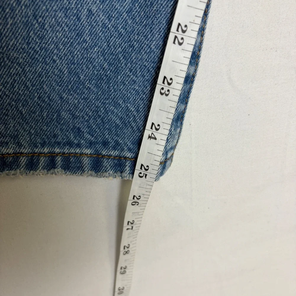 Levis 501 Original Cropped Jeans Womens 27 Medium Wash Blue Button Fly - Picture 3 of 11